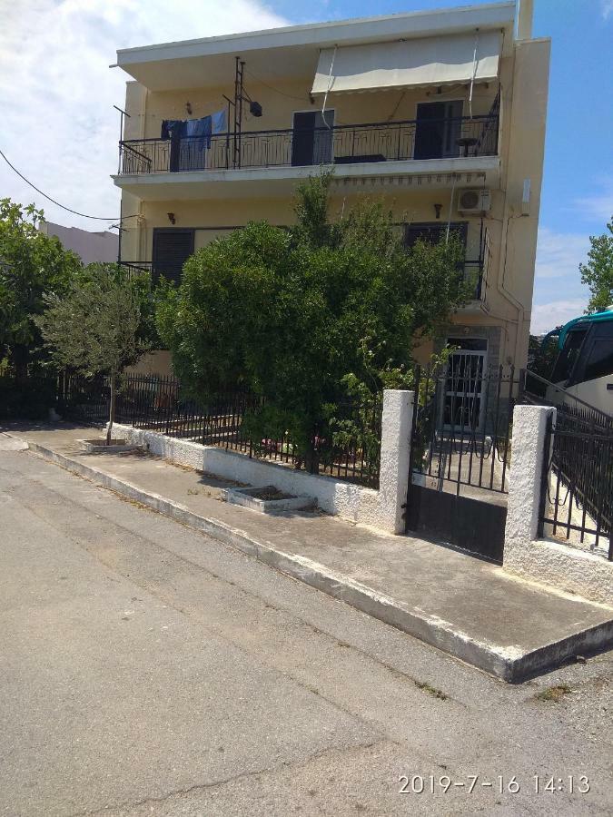 Krokos House Aliveri Luaran gambar